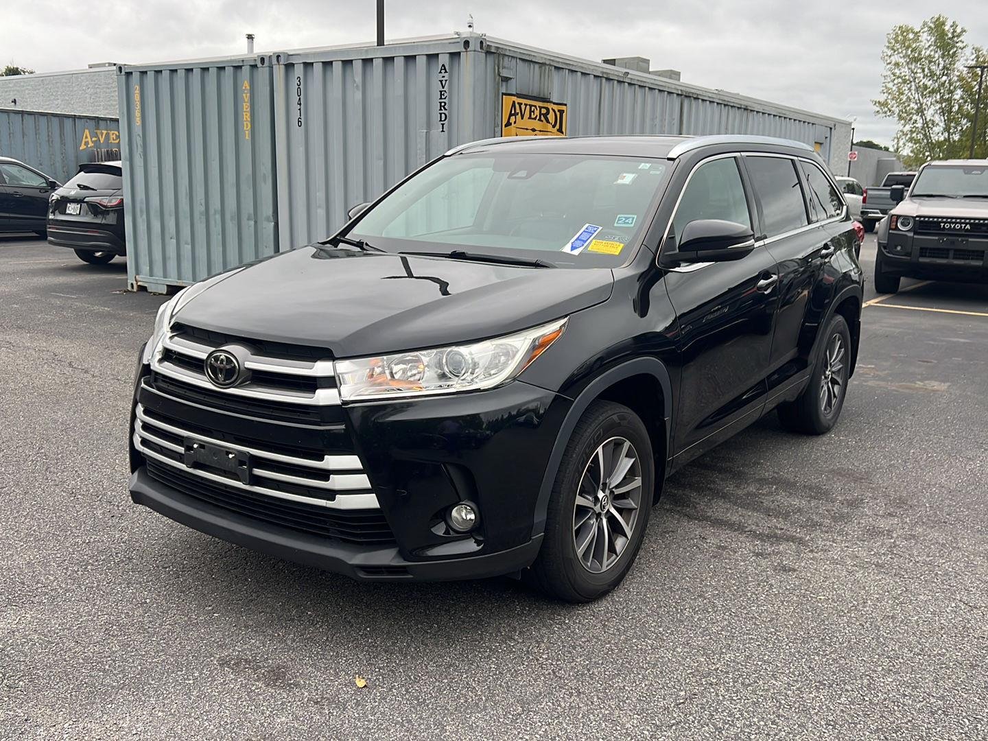 Used 2017 Midnight Black Metallic Toyota XLE image 2