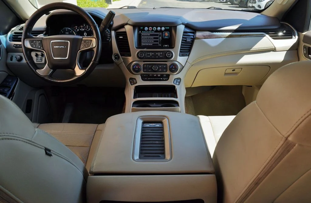 Used 2017 White GMC Denali image 9