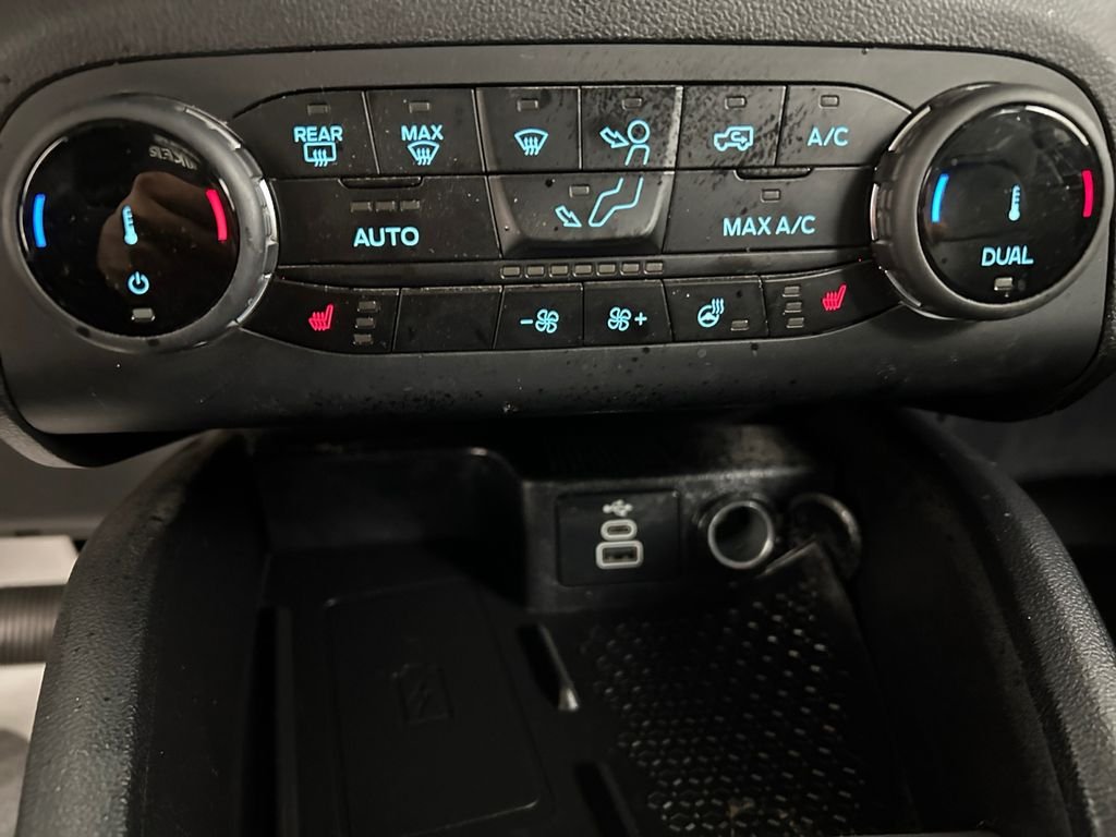 Used 2023 Blue Ford Outer Banks image 30