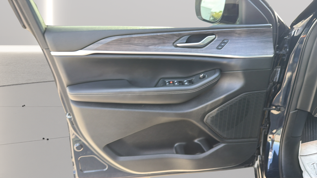 Used 2024 Black Jeep Limited image 21