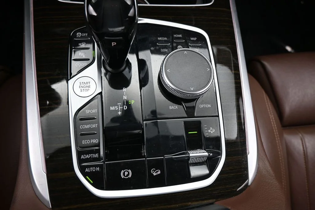 Used 2020 Mineral White Metallic BMW xDrive40i image 28