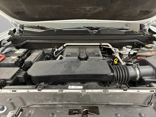 Used 2023 White Chevrolet LT image 11