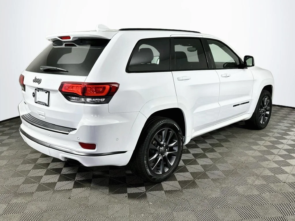 Used 2018 Bright White Clearcoat Jeep High Altitude image 5