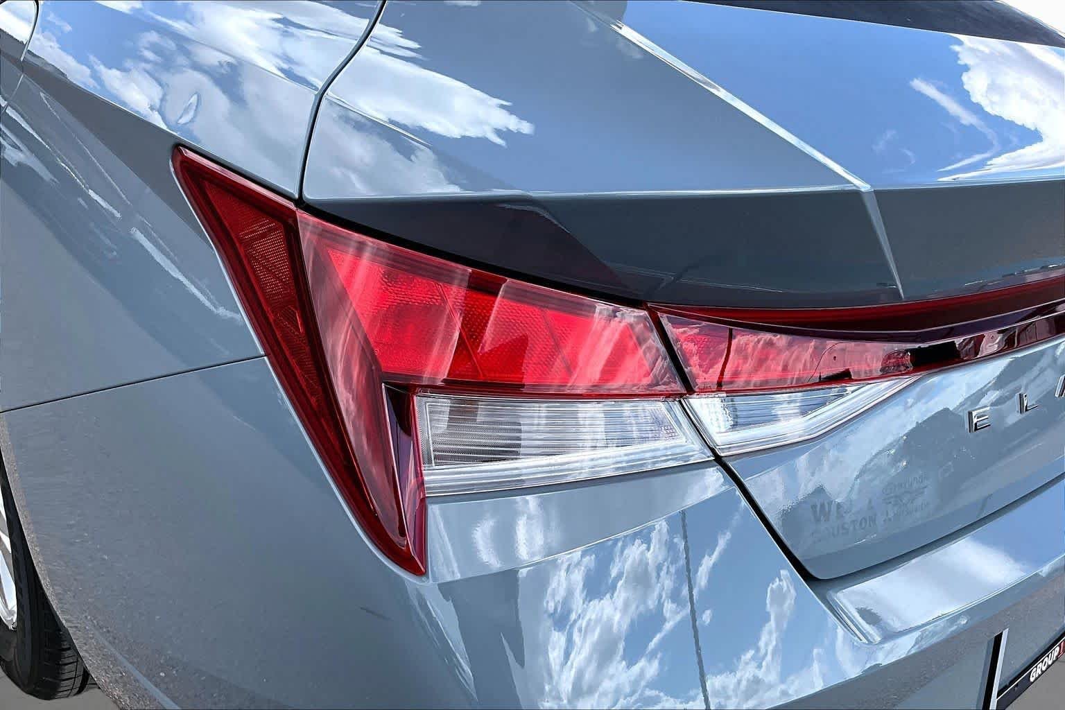 Used 2022 Electric Shadow Hyundai SE image 29