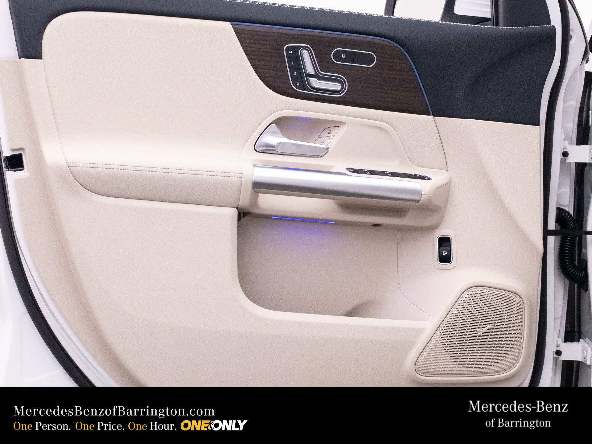 New 2026 Polar White Mercedes-Benz GLA 250 image 15