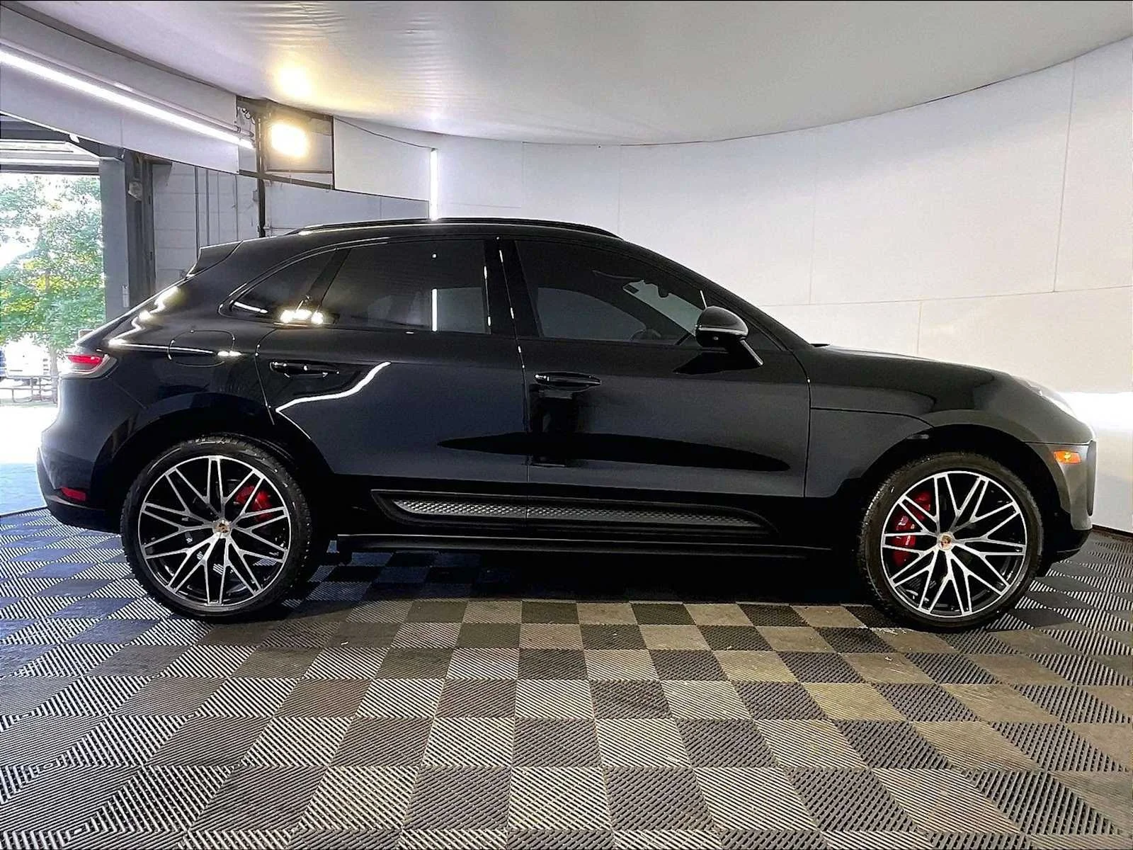 Certified Pre-Owned 2024 Porsche Macan S