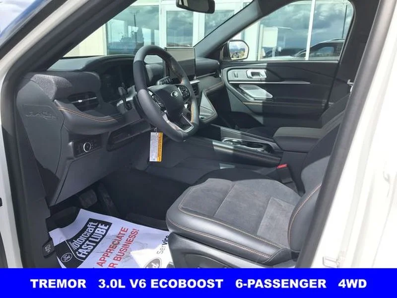 New 2026 Star White Metallic Tri-Coat Ford Tremor® image 5