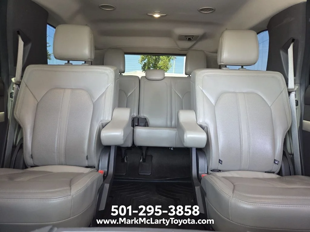 Used 2018 White Ford Limited image 12
