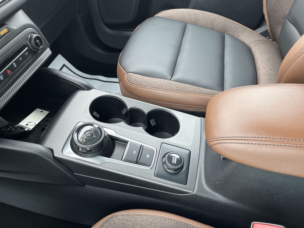 Used 2025 Gray Ford Outer Banks image 21