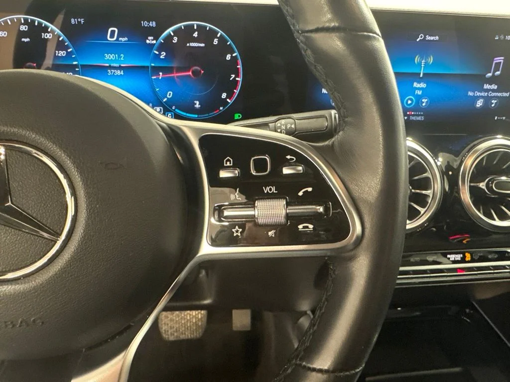 Used 2023 Galaxy Blue Metallic Mercedes-Benz GLB 250 image 10