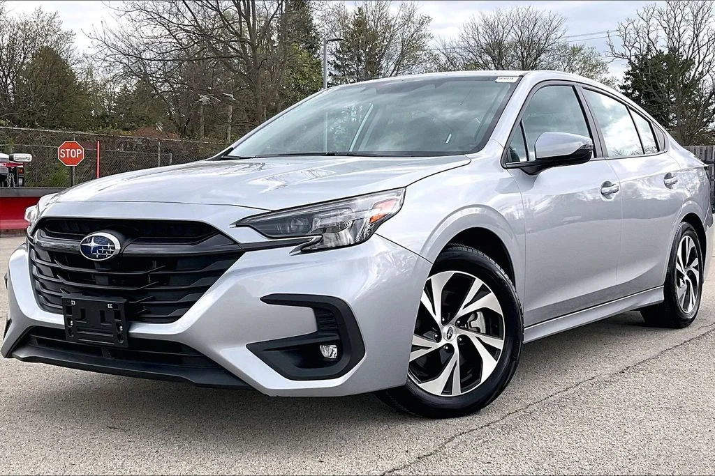 Used 2025 Silver Subaru Premium image 12