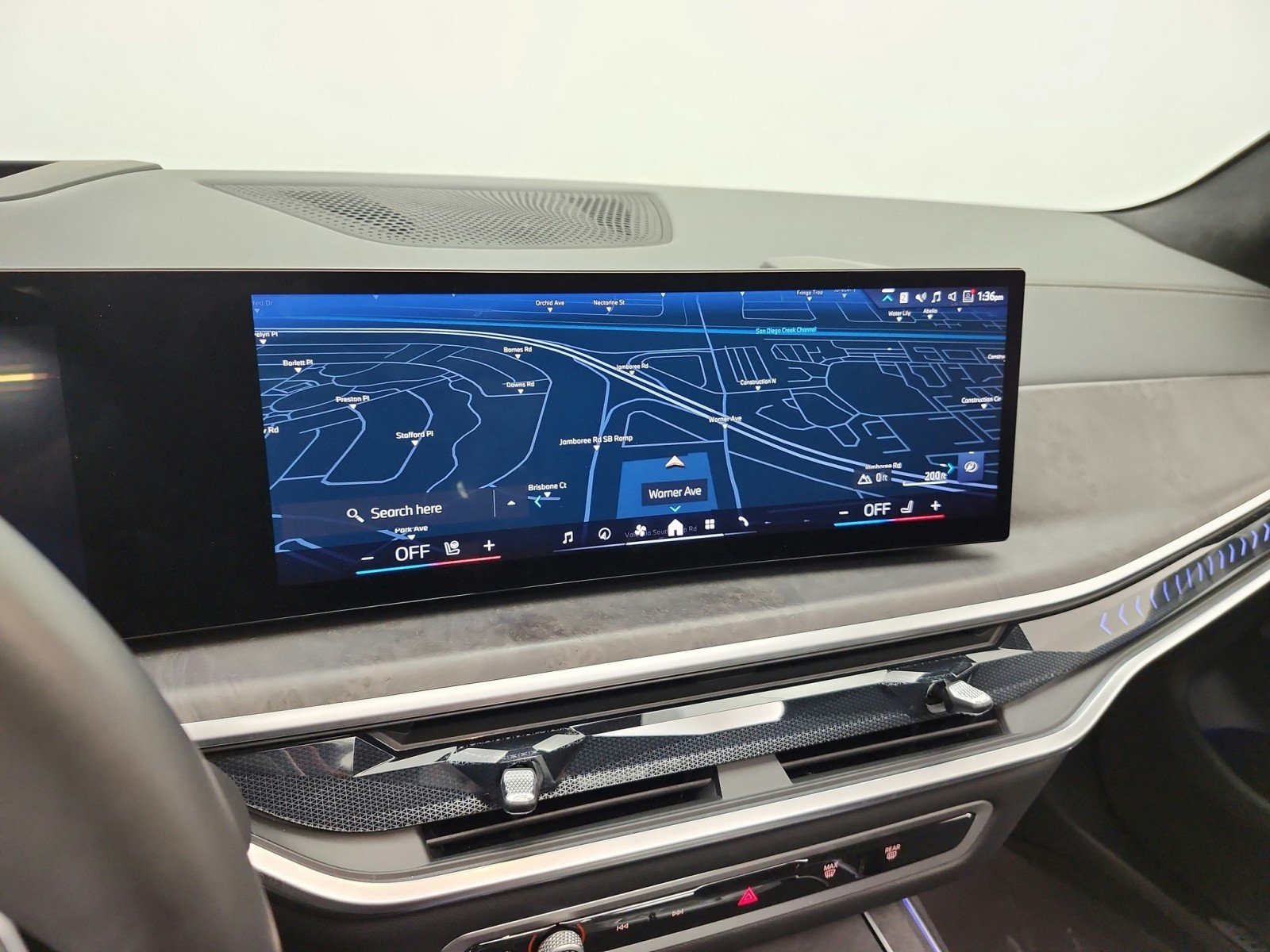 Used 2025 Alpine White BMW xDrive40i image 14