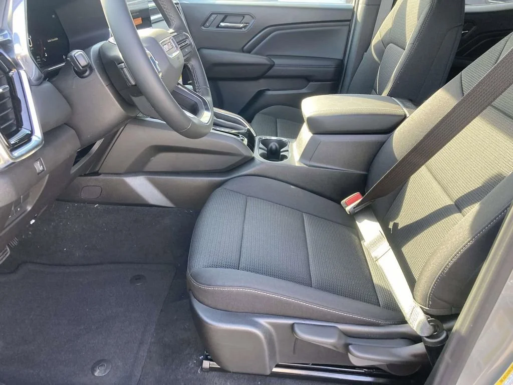 New 2026 Sterling Metallic GMC Elevation image 16
