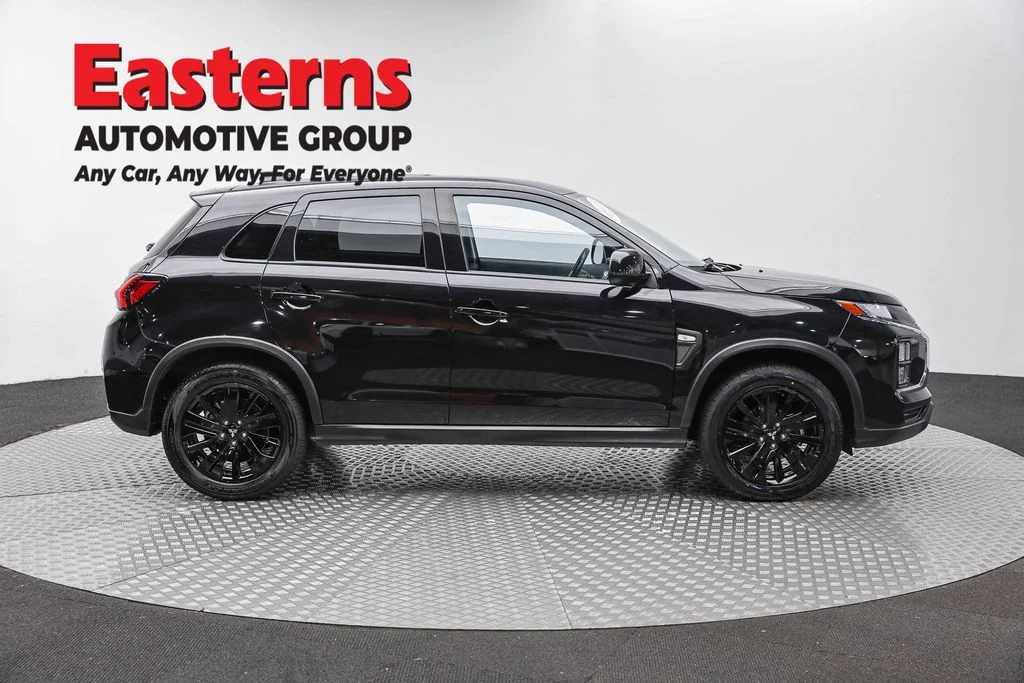Used 2025 Black Mitsubishi 2.0 LE image 4