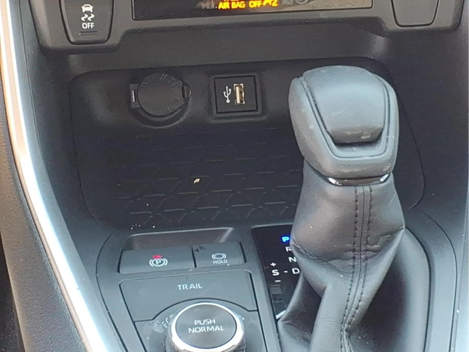 Used 2025 Ice Cap Toyota Hybrid LE image 15