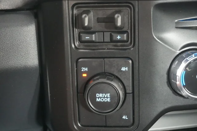 Used 2026 Agate Black Metallic Ford Platinum image 23