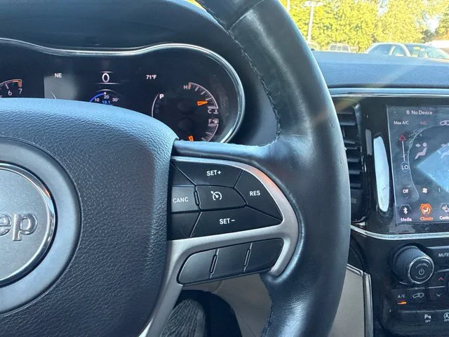 Used 2019 White Jeep Limited image 24
