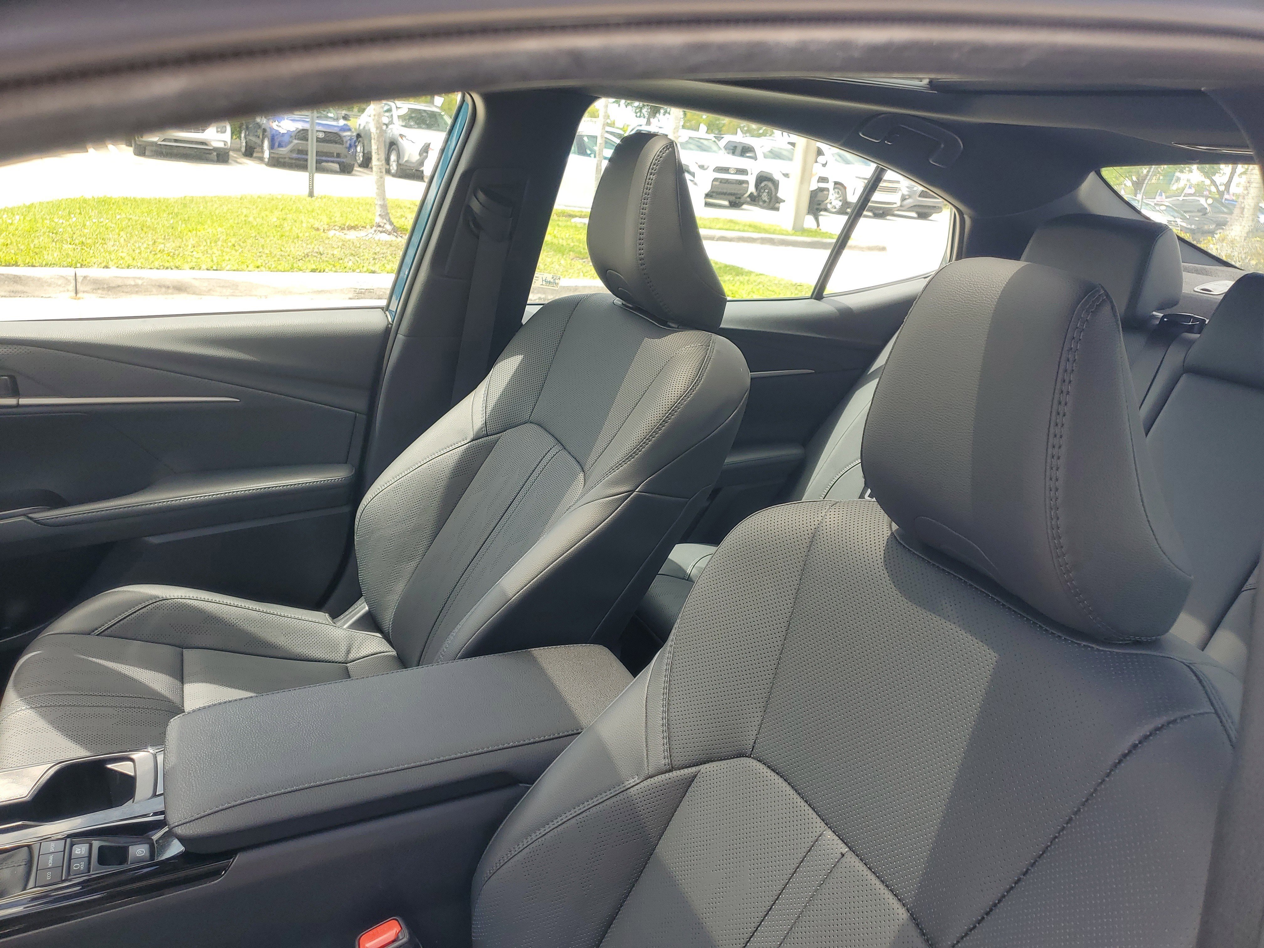 Certified Used 2025 Ocean Toyota XSE image 17