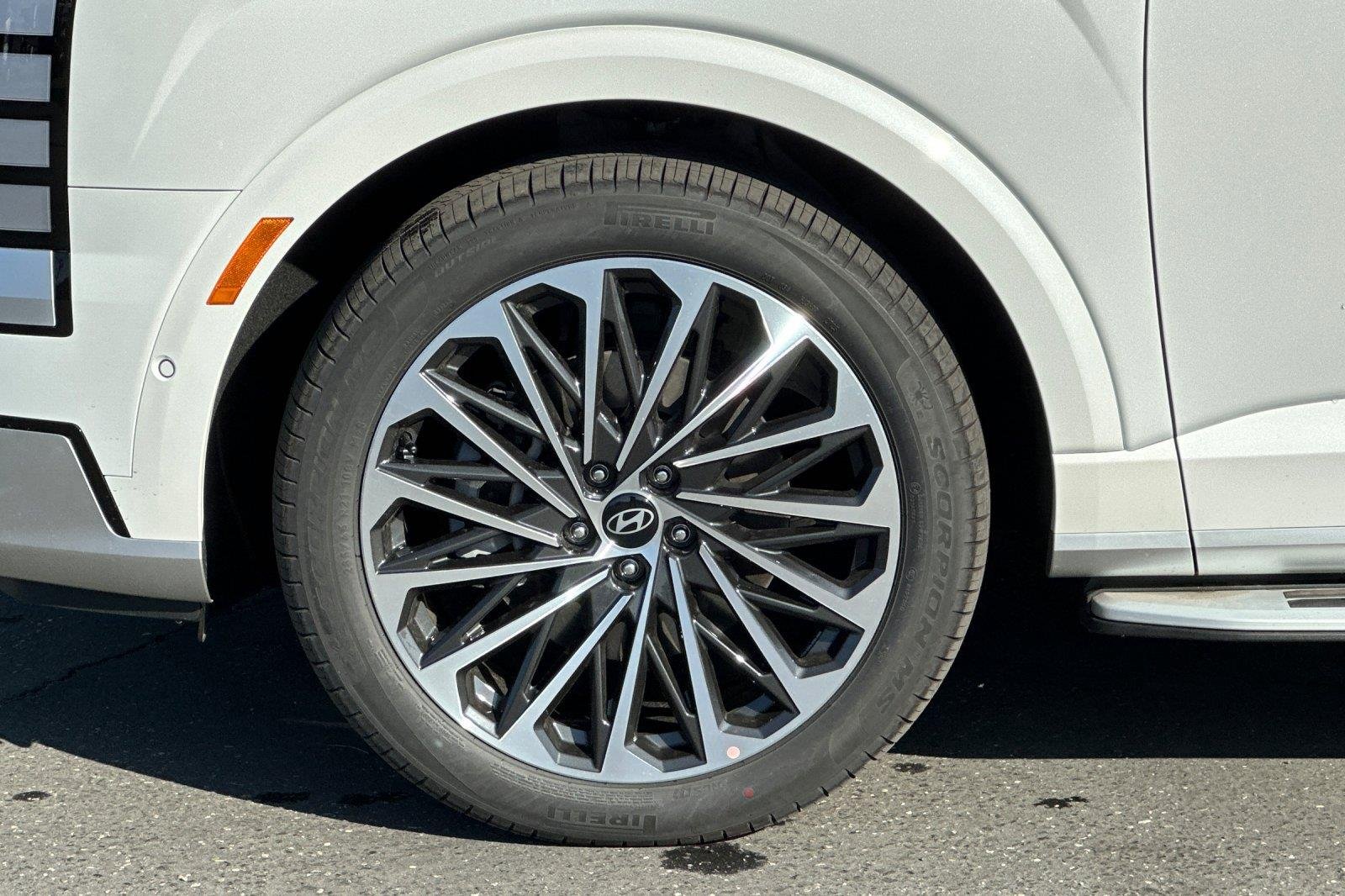 New 2026 Creamy White Pearl Hyundai Calligraphy image 26