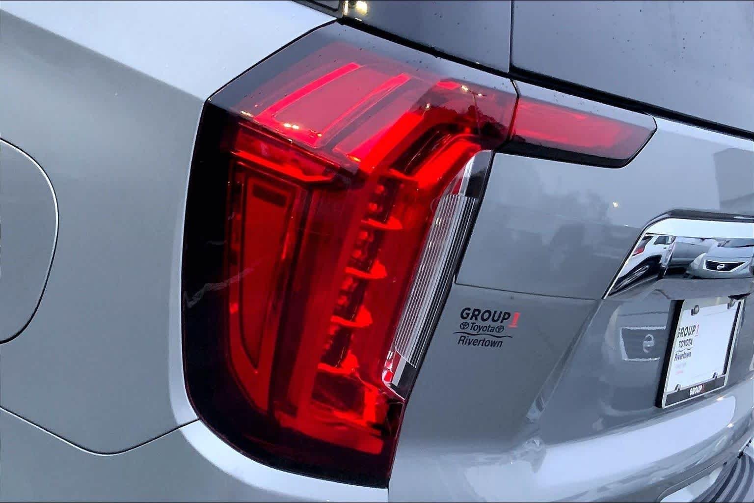 Used 2023 Sterling Metallic GMC SLT image 27