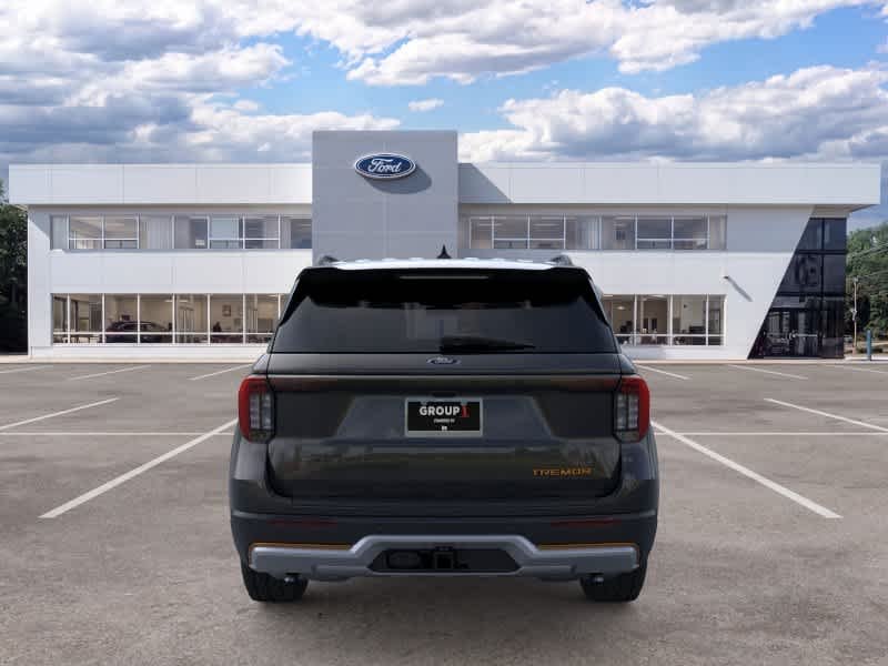 New 2026 Agate Black Metallic Ford Tremor® image 5