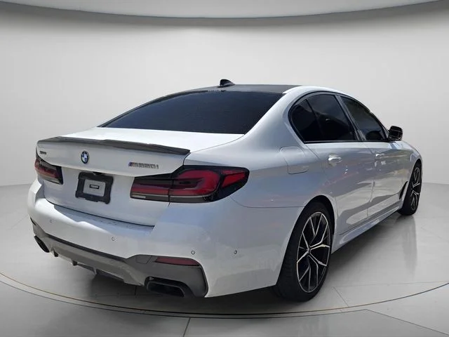 Used 2022 White BMW M550i xDrive image 6