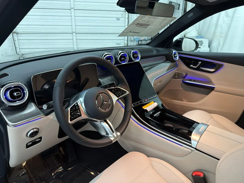 New 2027 Black Mercedes-Benz GLC 300 image 12