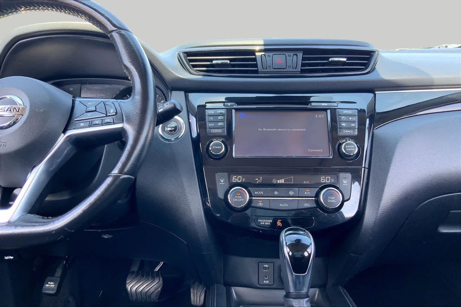 Used 2018 Gun Metallic Nissan SL image 7