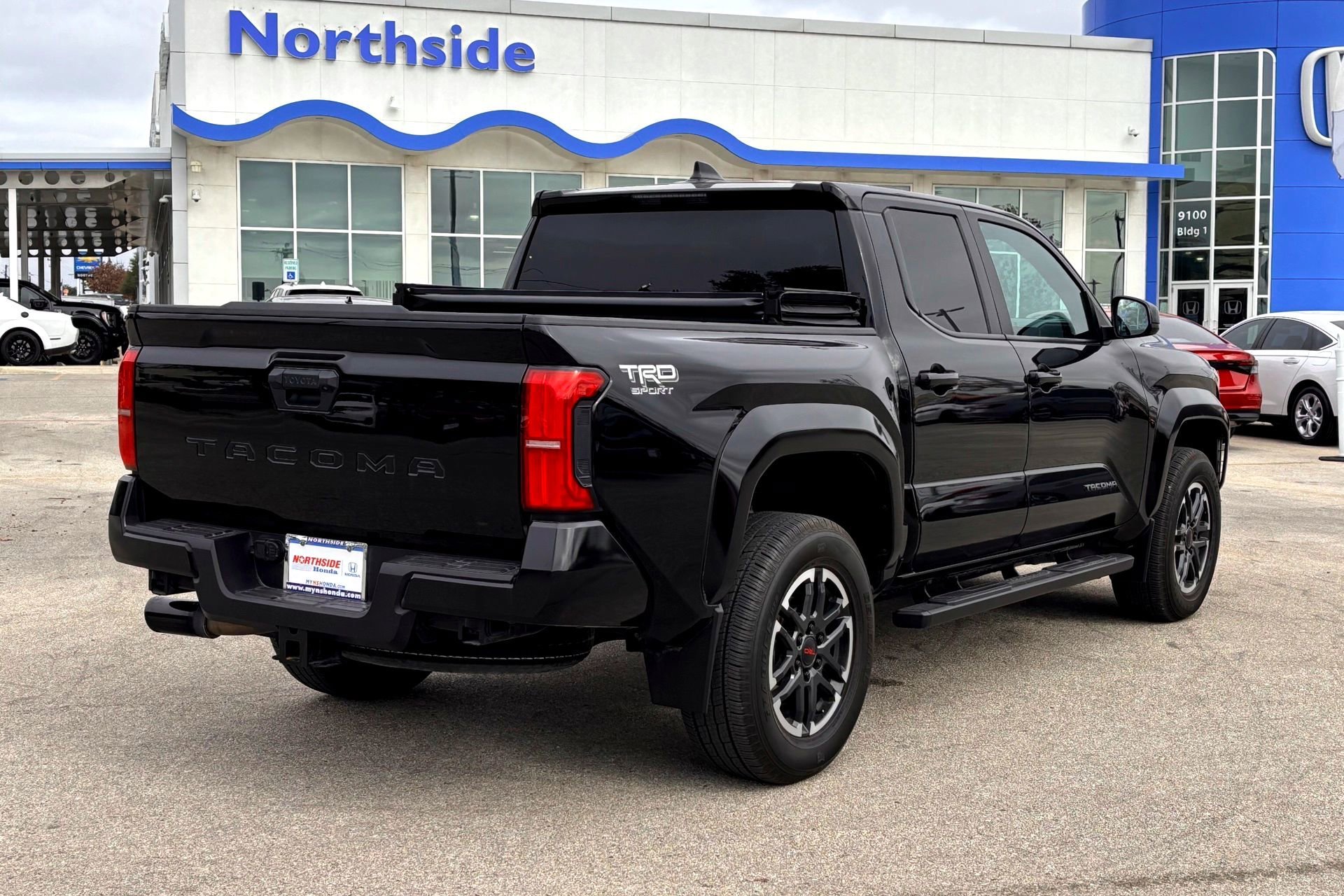 2024 Toyota Tacoma TRD Sport - Photo 9