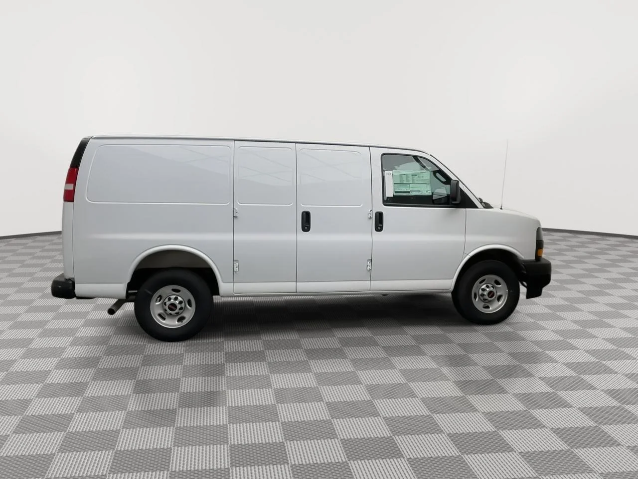 2025 GMC Savana Cargo Work Van - Photo 30