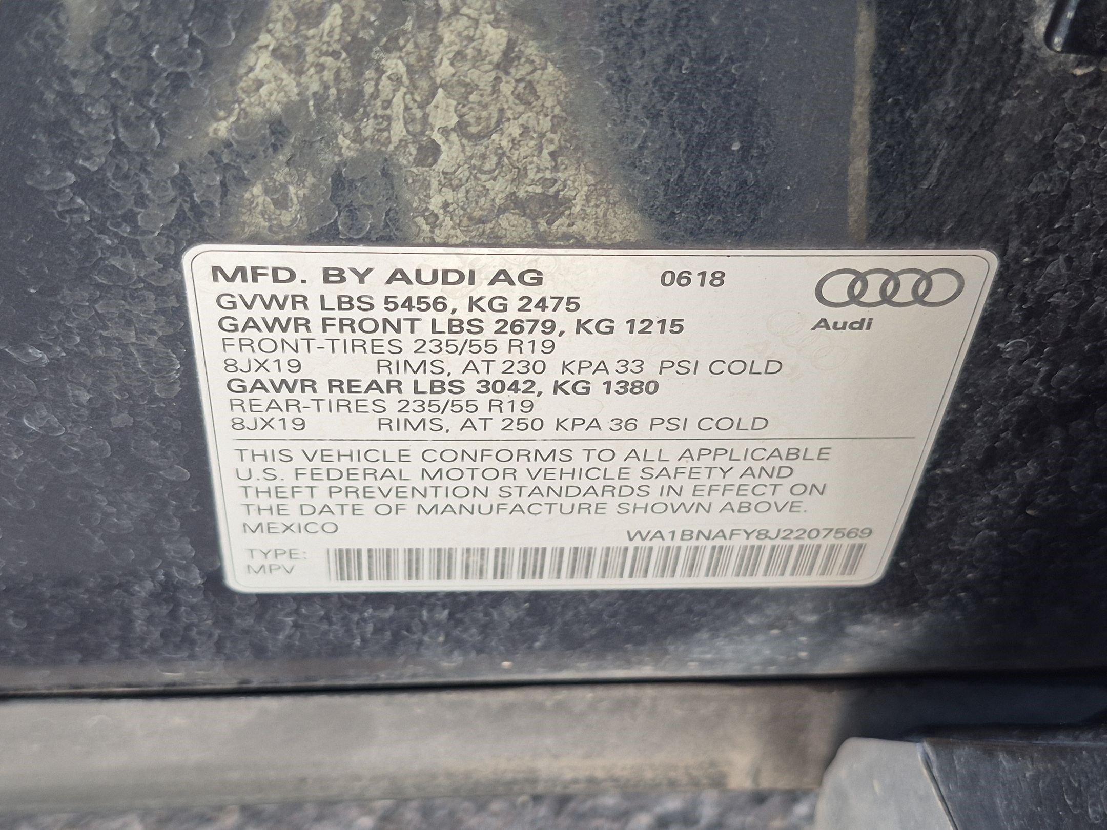 Used 2018 Moonlight Blue Audi Premium Plus image 34