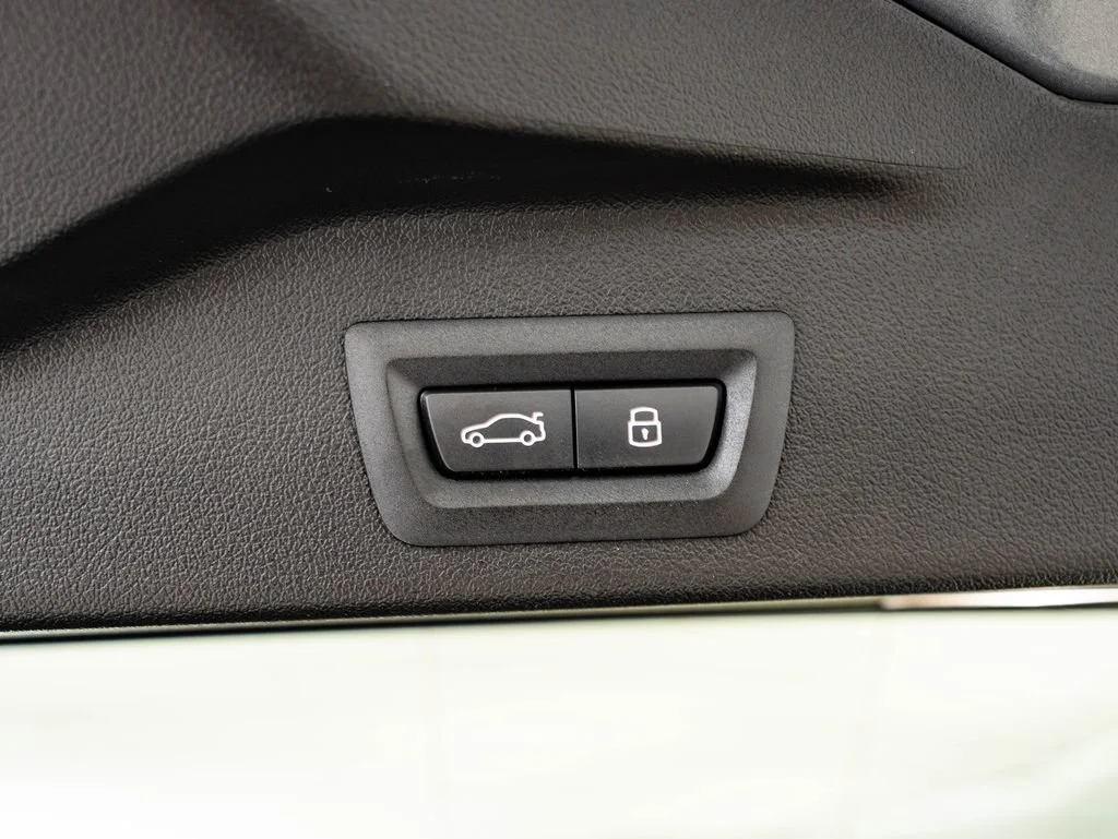New 2026 Skyscraper Grey Metallic BMW xDrive40i image 22