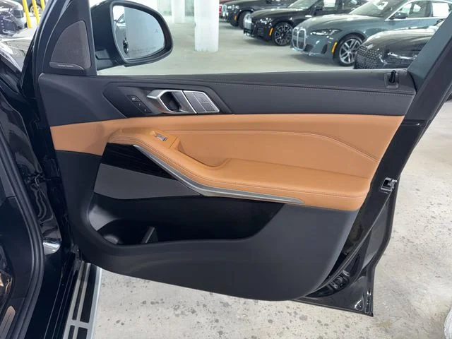 2026 BMW X7 40i - Photo 9
