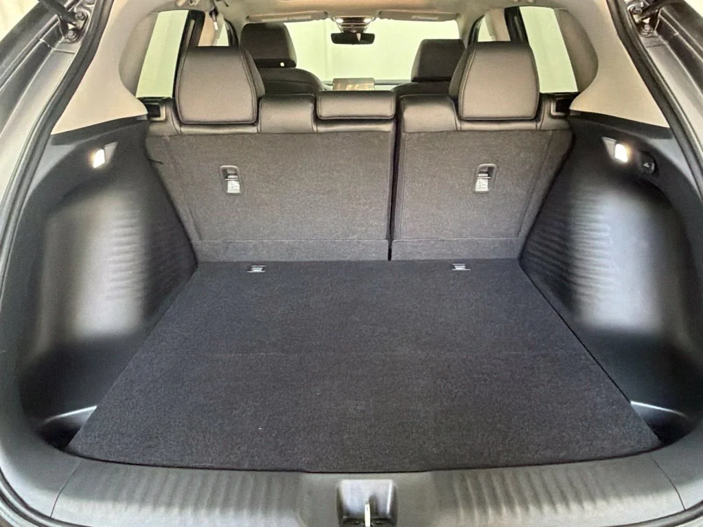 Used 2026 Silver Honda EX-L image 25