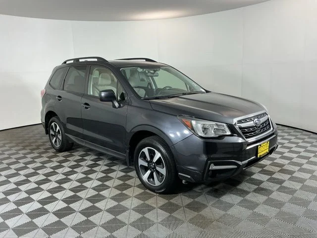 Used 2018 Gray Subaru 2.5i Premium image 3