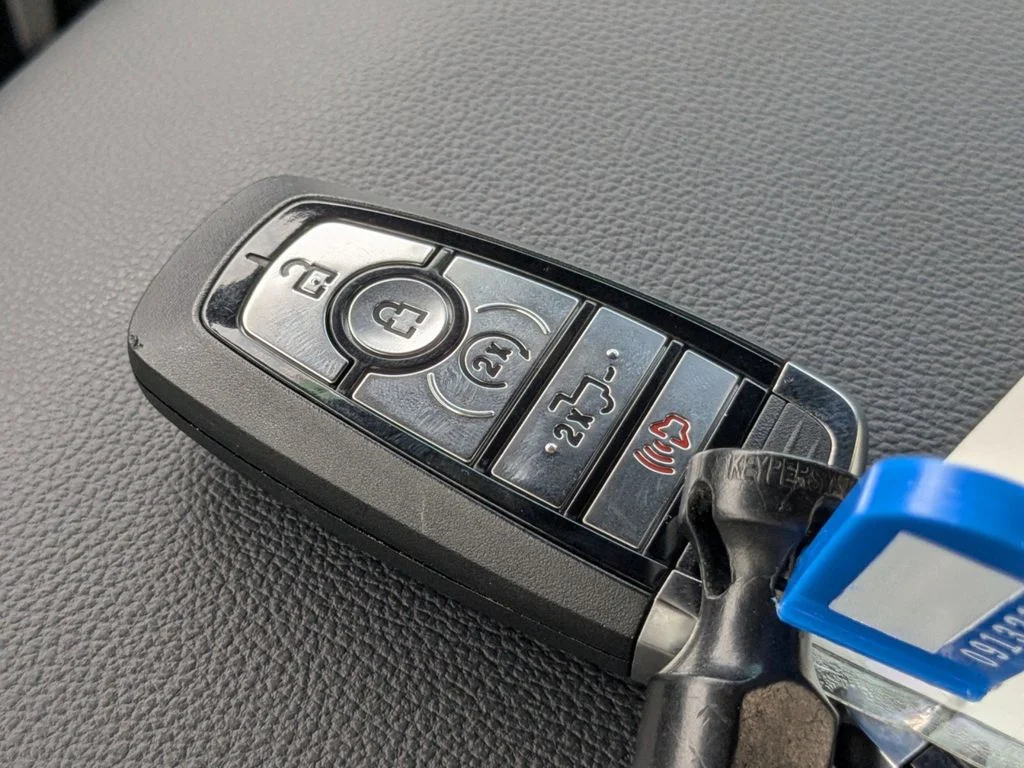 New 2026 Antimatter Blue Metallic Ford XLT image 33