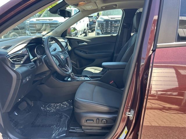 Used 2022 Rosewood Metallic Buick Select image 9