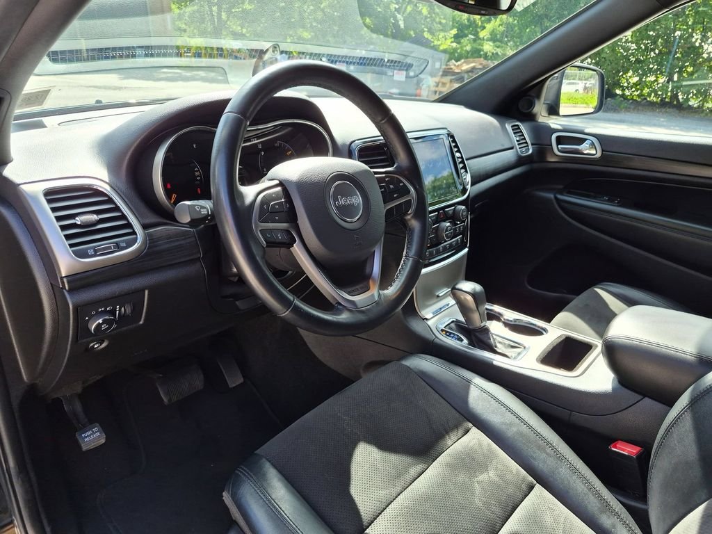 Used 2021 Black Jeep Laredo X image 13