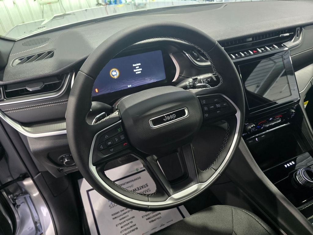 New 2026 Silver Zynith Jeep Laredo image 14