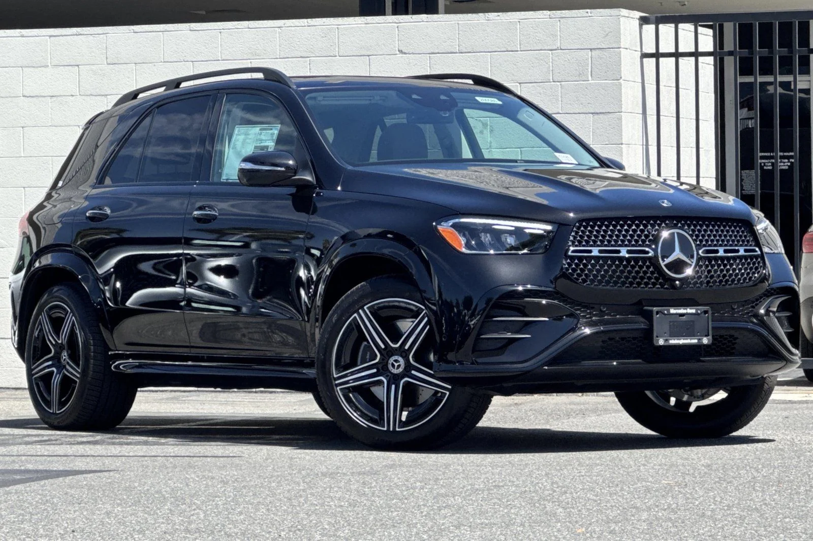 New 2026 Obsidian Black Metallic Mercedes-Benz GLE 350 image 2