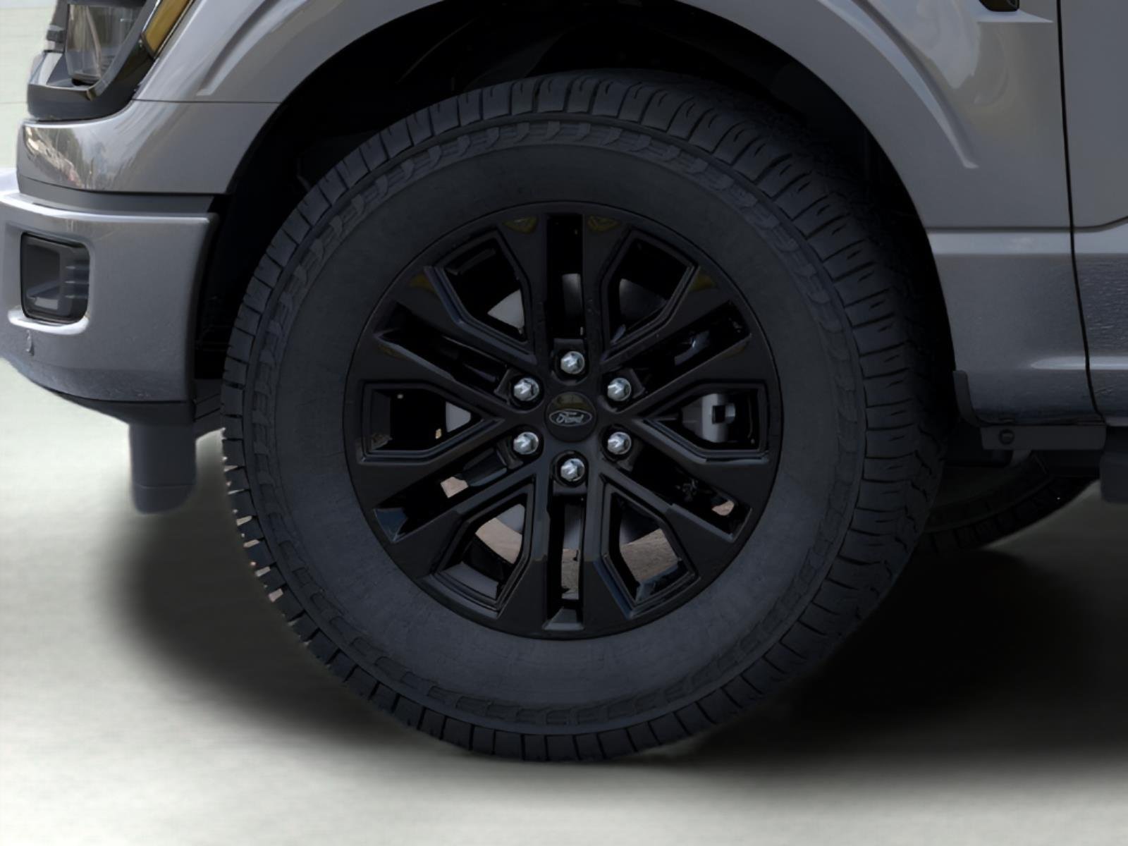New 2026 Carbonized Gray Metallic Ford XLT image 19