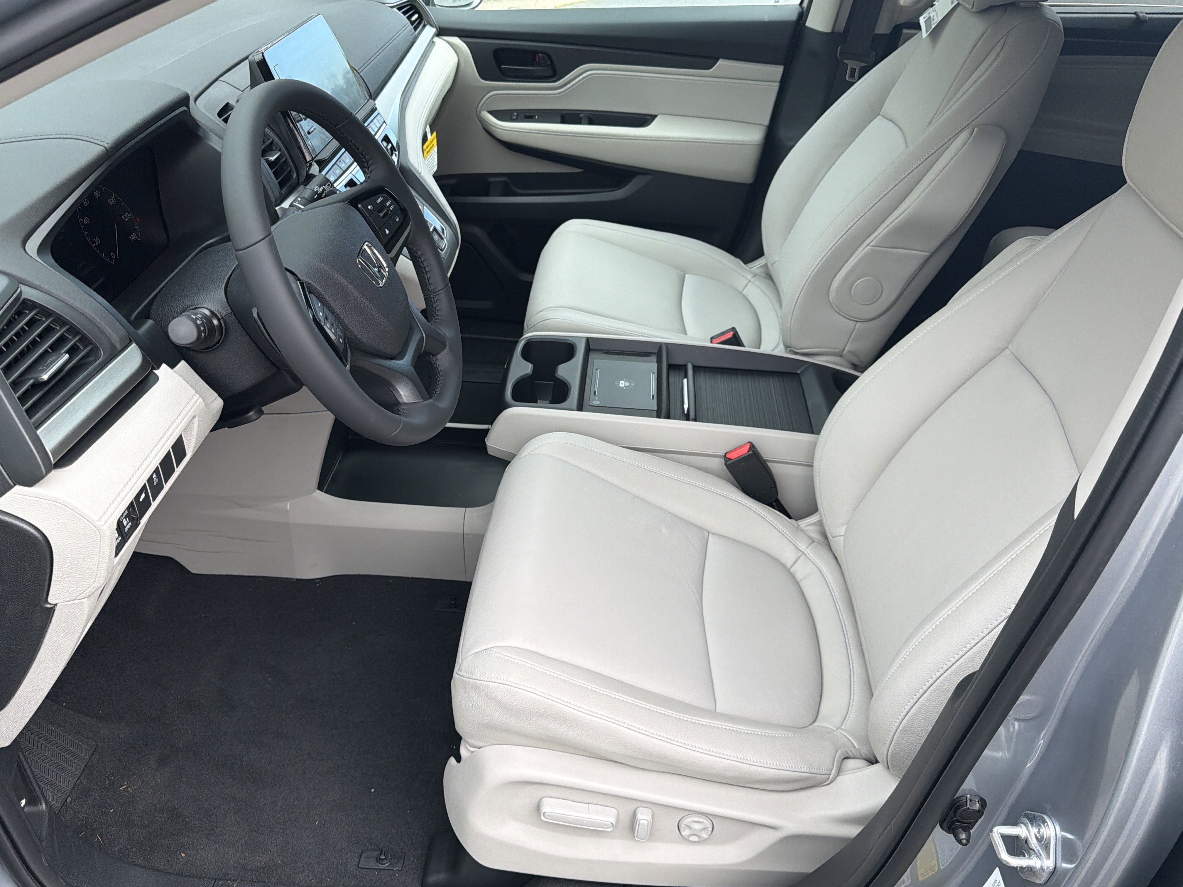 2026 Honda Odyssey EX-L - Photo 21