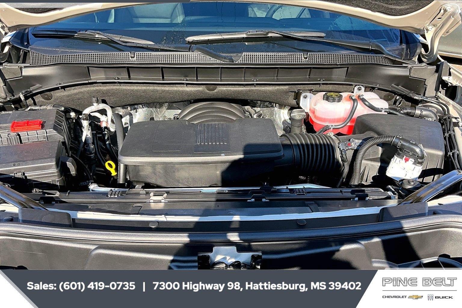 2027 Chevrolet Tahoe Z71 - Photo 8