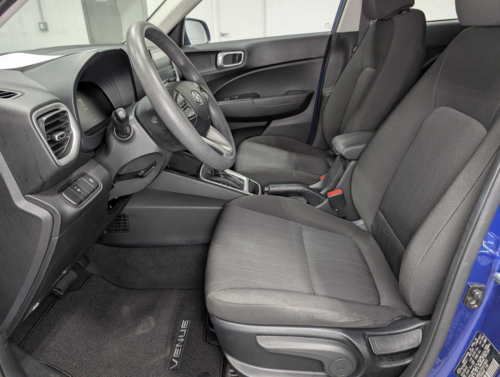 Used 2023 Intense Blue Hyundai SE image 4