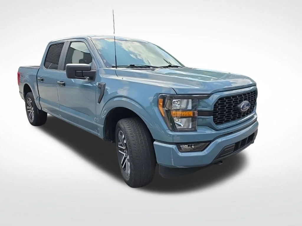Used 2023 Blue Ford XL image 1