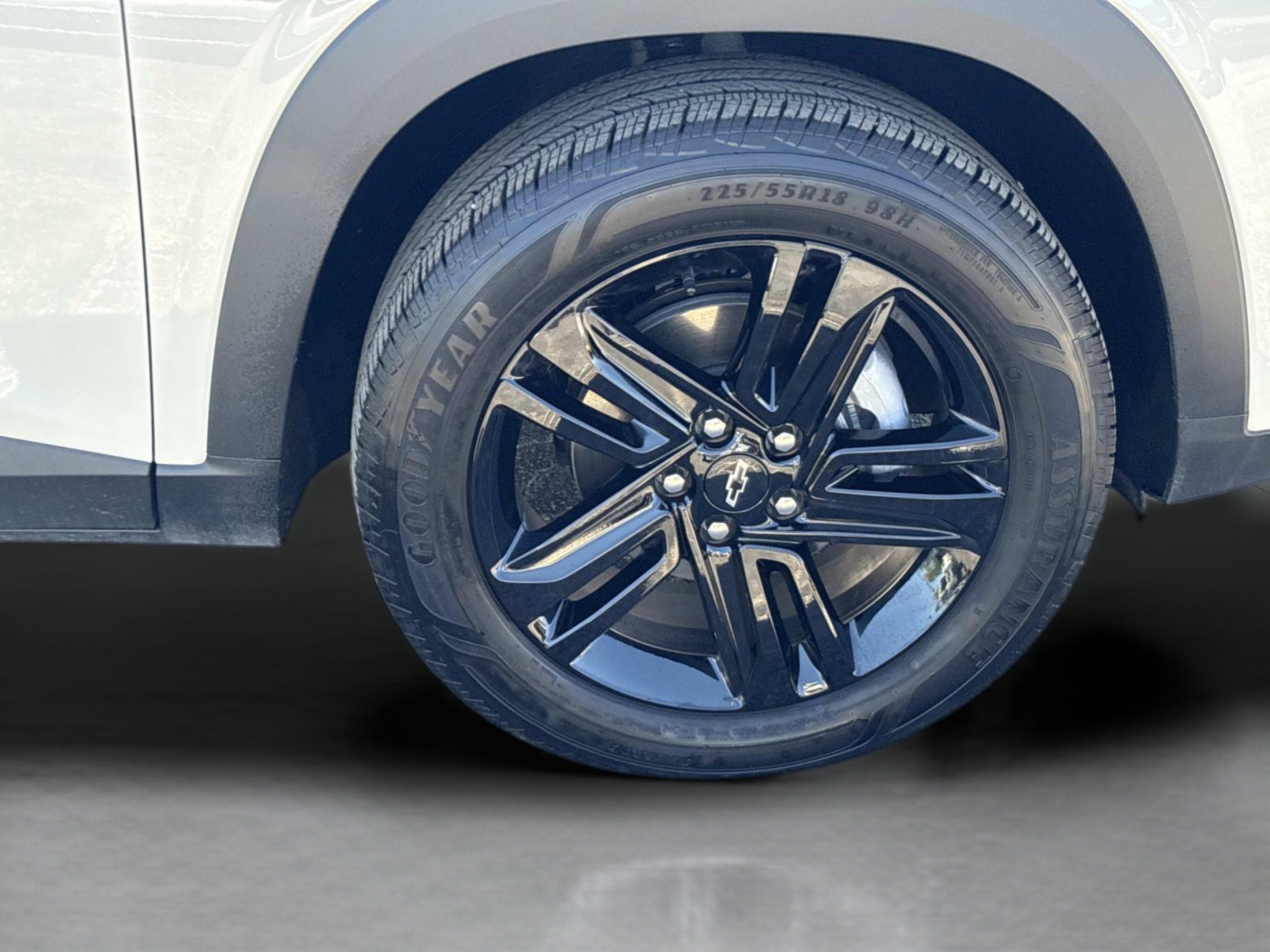 Used 2026 White Sands Chevrolet ACTIV image 9