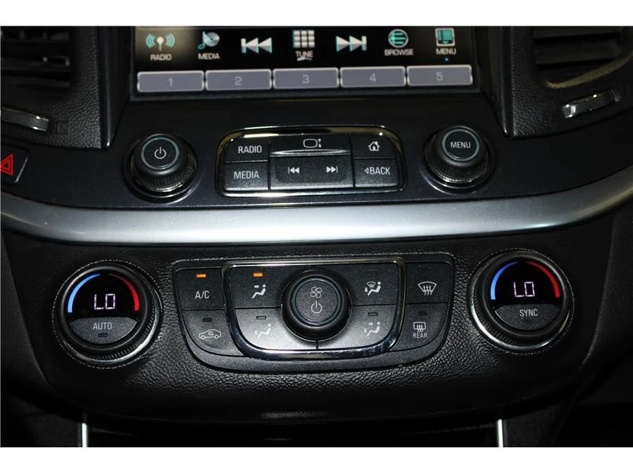 Used 2019 Mosaic Black Metallic Chevrolet LT image 32