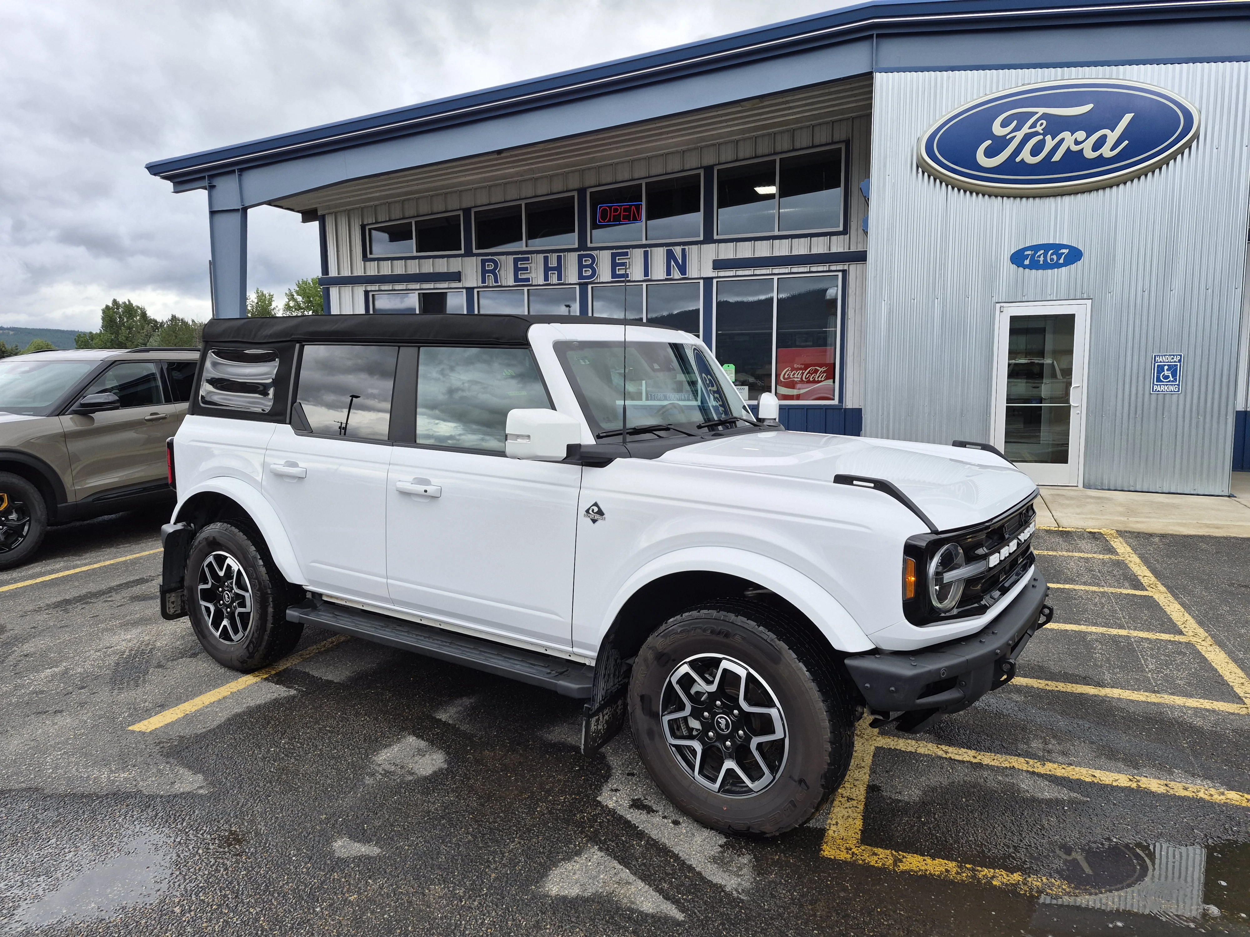 2023 Ford Bronco Outer Banks Advanced 4WD 4-door's photo