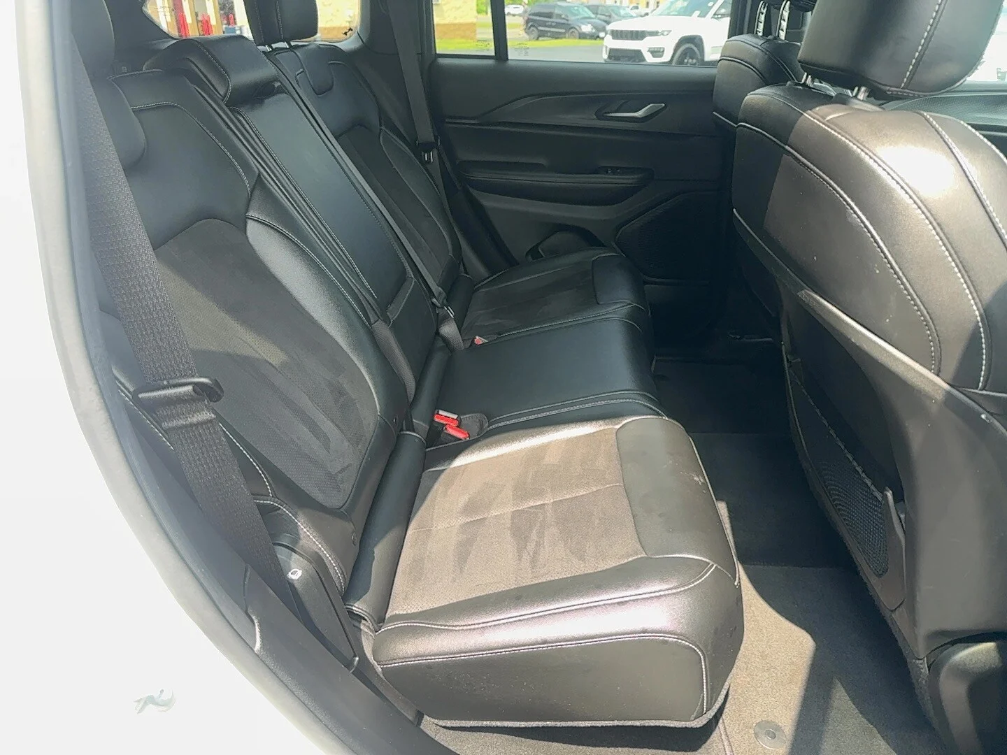 Used 2024 Bright White Clearcoat Jeep Altitude X image 25