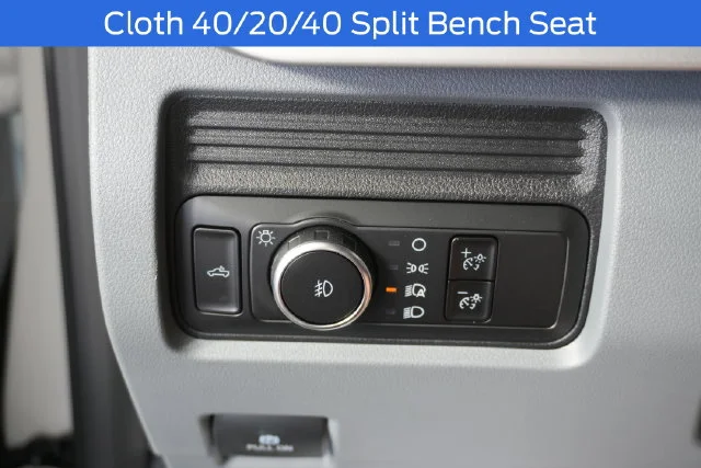 New 2027 Oxford White Ford F-350® XLT image 22